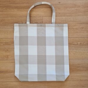 Riidest kott 50x47 cm, põhi 10 cm, truki kinnitusega, Beež, ruudud