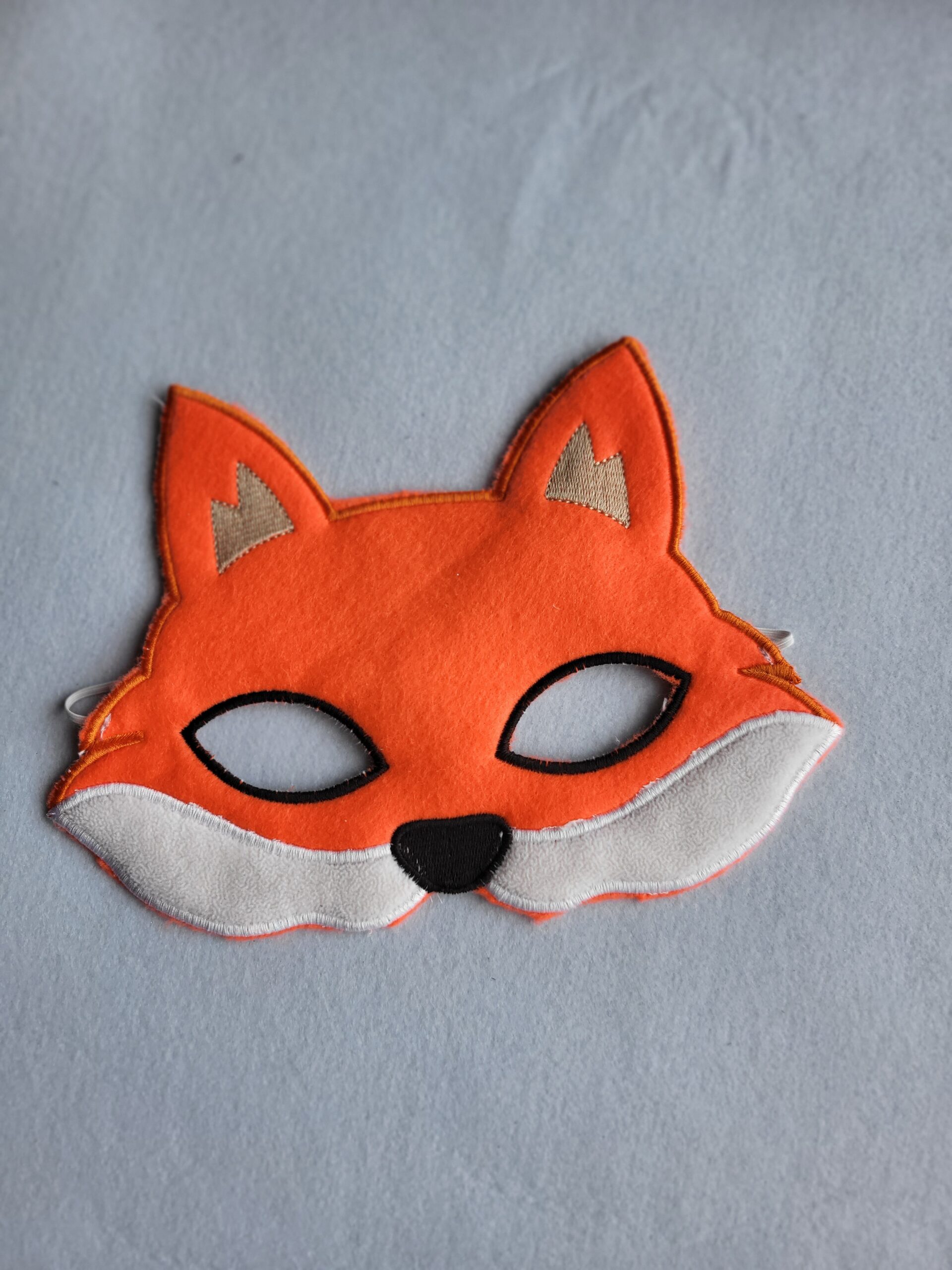 Karnevali/ näidendi mask "REBANE"