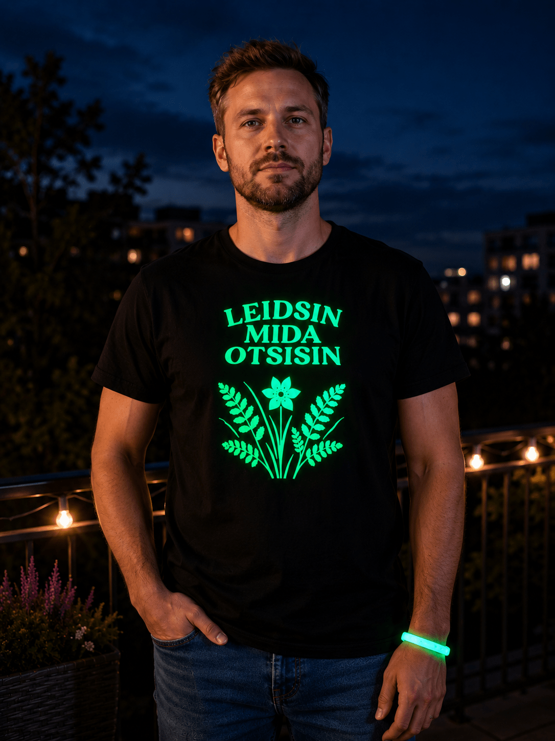 Helendav jaanipäeva T-särk "Leidsin mida otsisin" koos patareitoitel käepaelaga